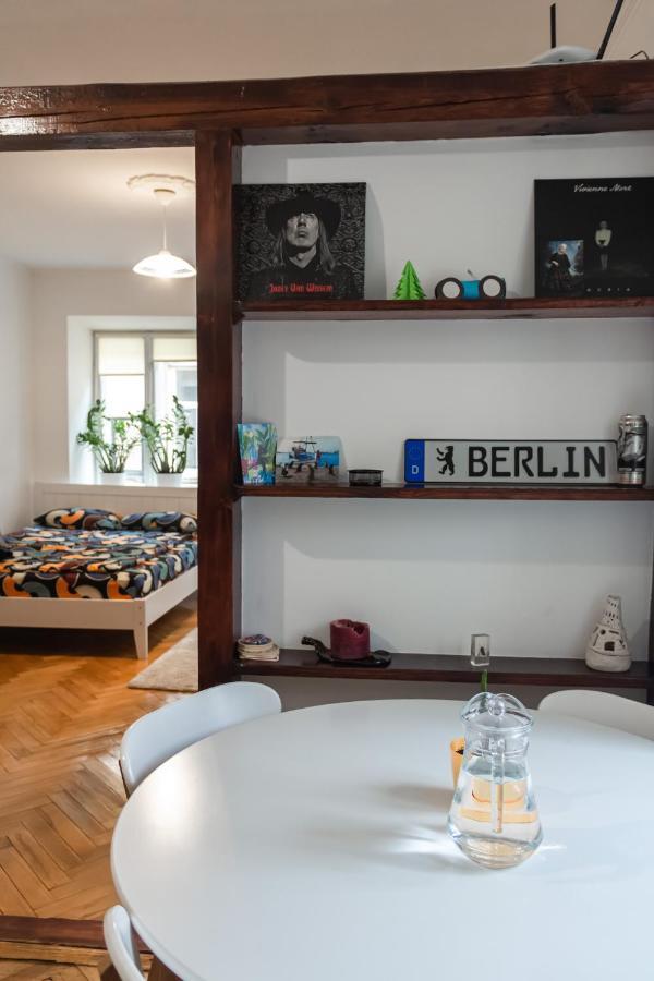 Berlin Apartment Лвив Екстериор снимка